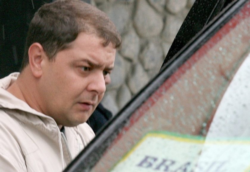 Imagem de Filho de Lula deixa o Brasil em meio a investigações da PF sobre fraude no INSS