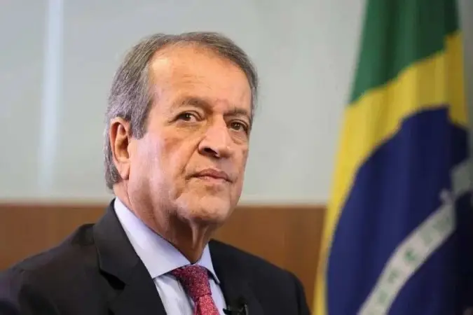 Imagem de Valdemar aposta em reconciliação entre Flávio e Michelle para fortalecer campanha presidencial
