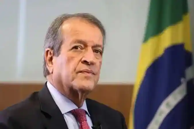 Imagem de Valdemar aposta em reconciliação entre Flávio e Michelle para fortalecer campanha presidencial