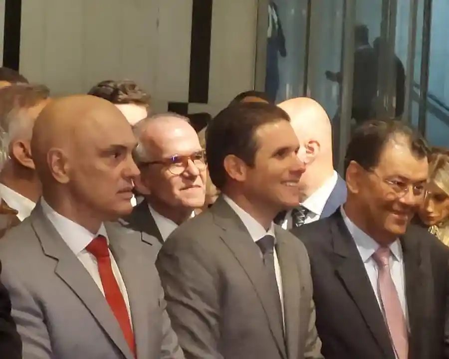 Imagem de Motta e Moraes voaram juntos dias antes de ministro arquivar inquérito