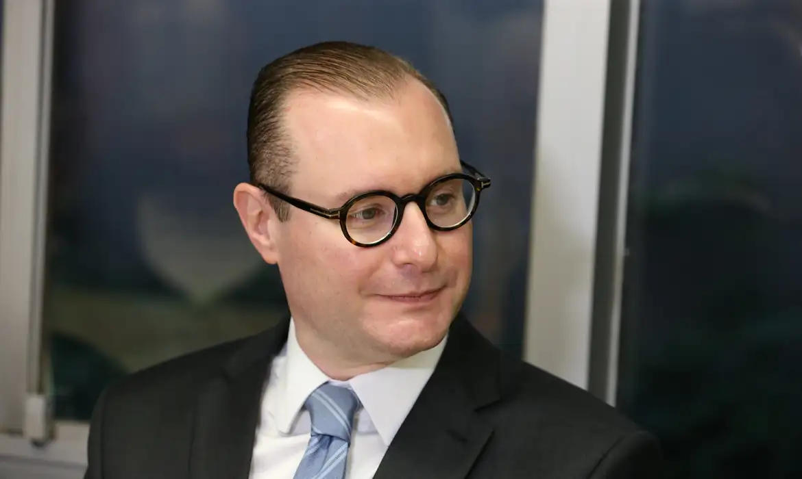 Imagem de Zanin acompanha Moraes e vota por condenação no caso do “núcleo da desinformação”