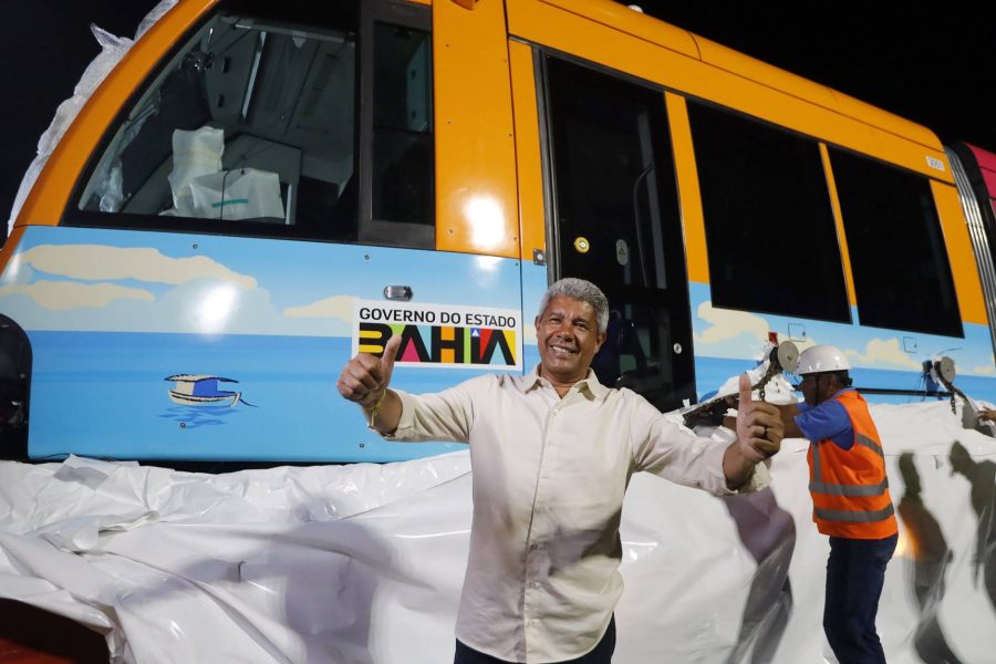 Imagem de Jerônimo exibe trens sucateados como “VLT futuro” e ignora custo bilionário pago pela Bahia