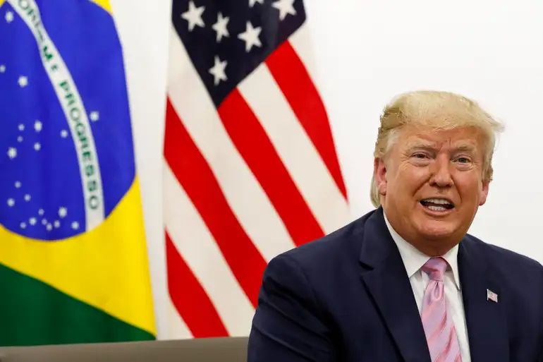 Imagem de Trump sinaliza abertura para negociar tarifa de 50% sobre produtos brasileiros