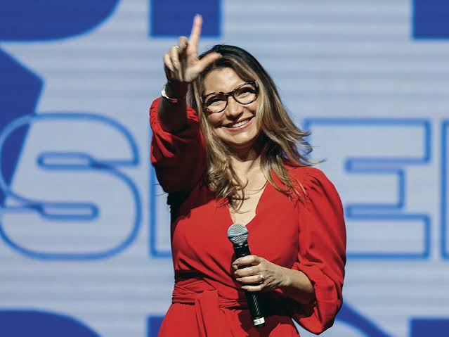 Imagem de Janja usa avião da FAB para ir ao ginecologista e reacende críticas sobre privilégios no governo