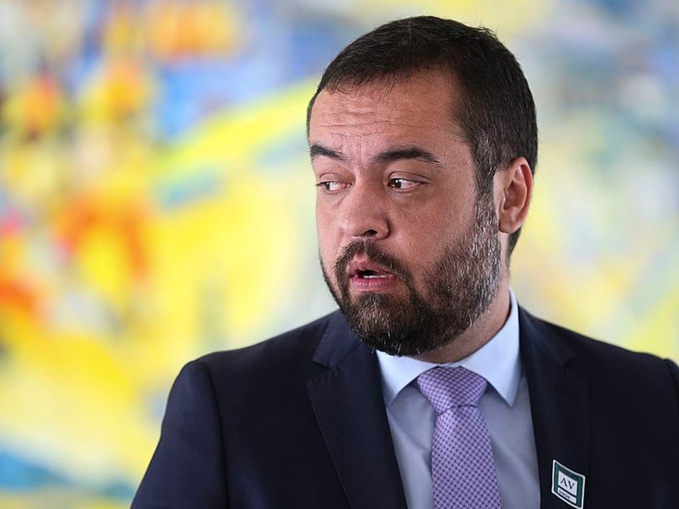 Imagem de Governador Cláudio Castro pedirá ao STF autorização para visitar Bolsonaro