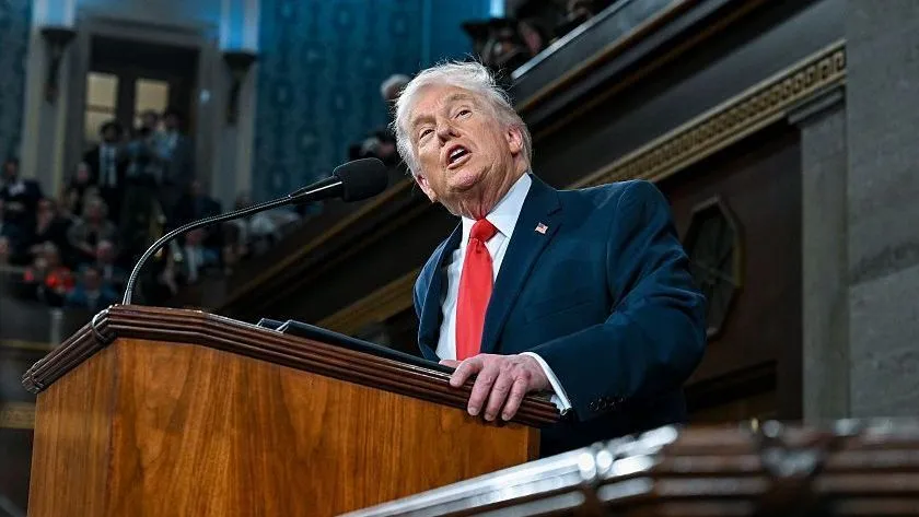 Imagem de EUA ampliam ofensiva contra o Irã e Trump afirma que regime está levando "uma surra"