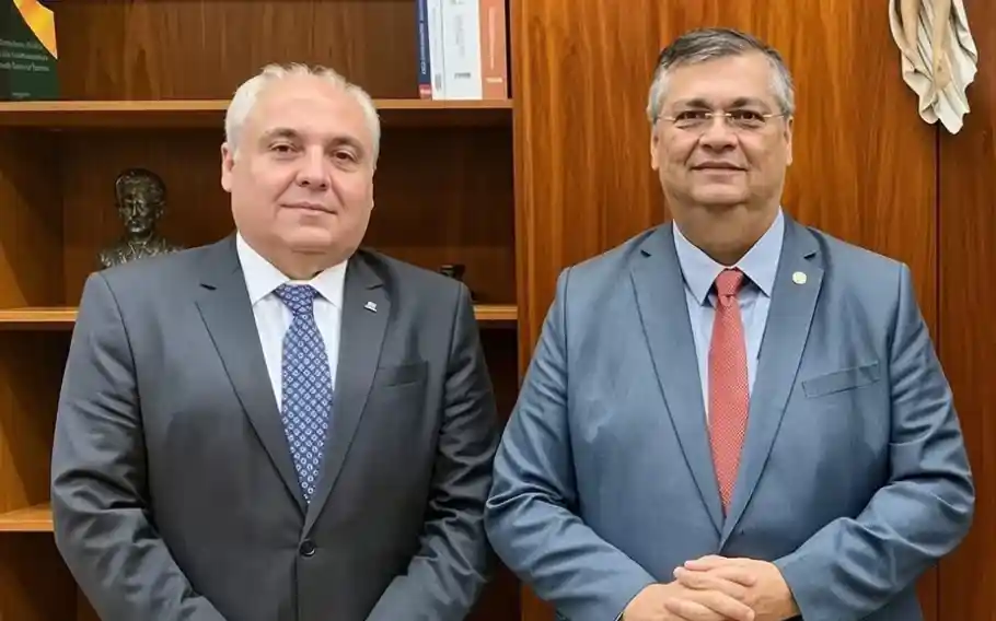 Imagem de Dino afasta presidente do TCE-MA e aliado assume comando do tribunal