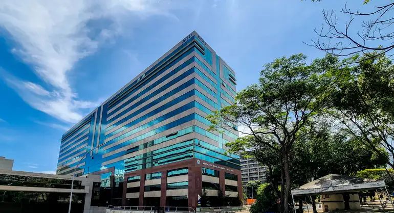 AGU paga honorários bilionários e abre painel para detalhar repasses de servidores.