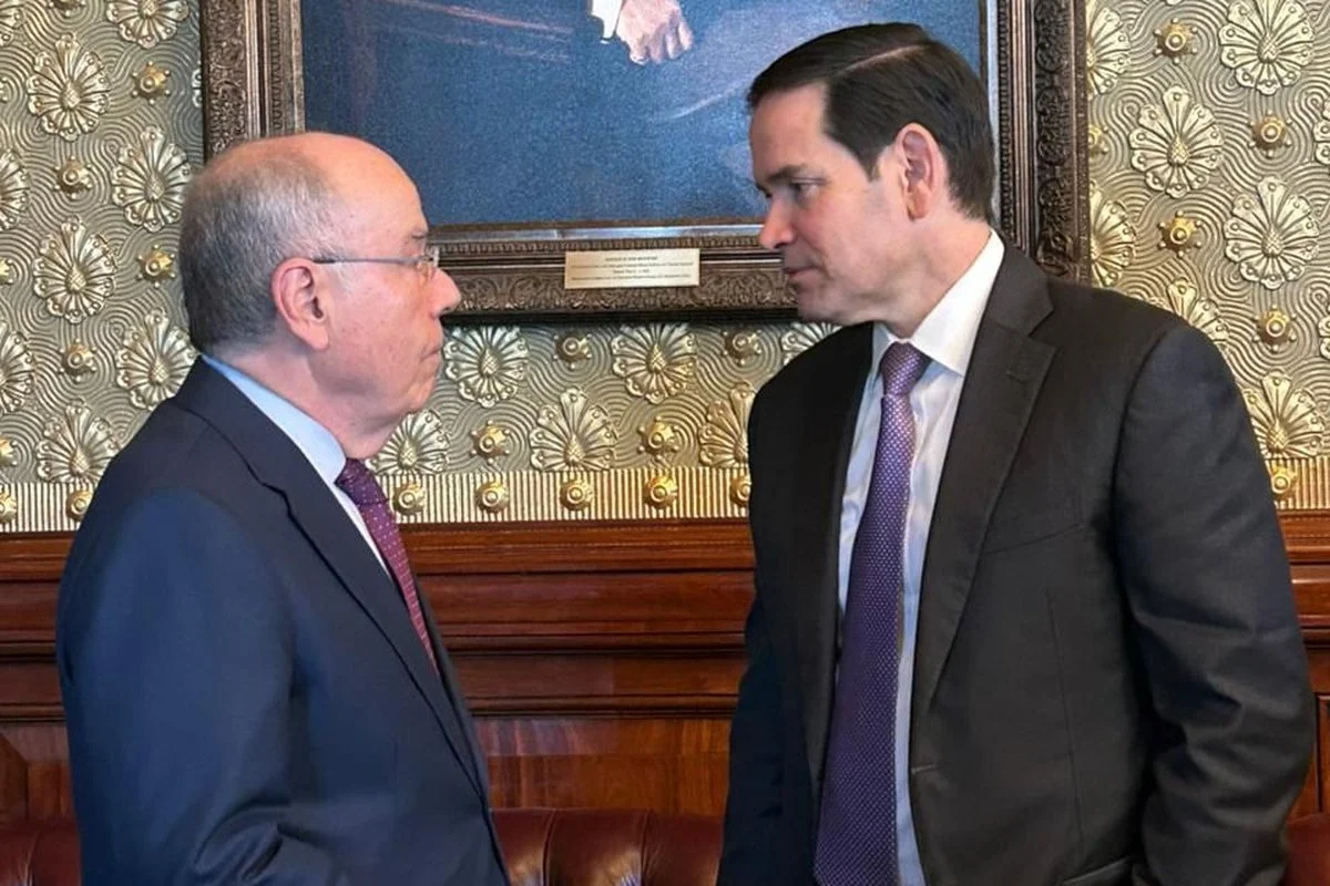 Imagem de Rubio trata questões políticas com Mauro Vieira, e encontro entre Brasil e EUA é "frio"