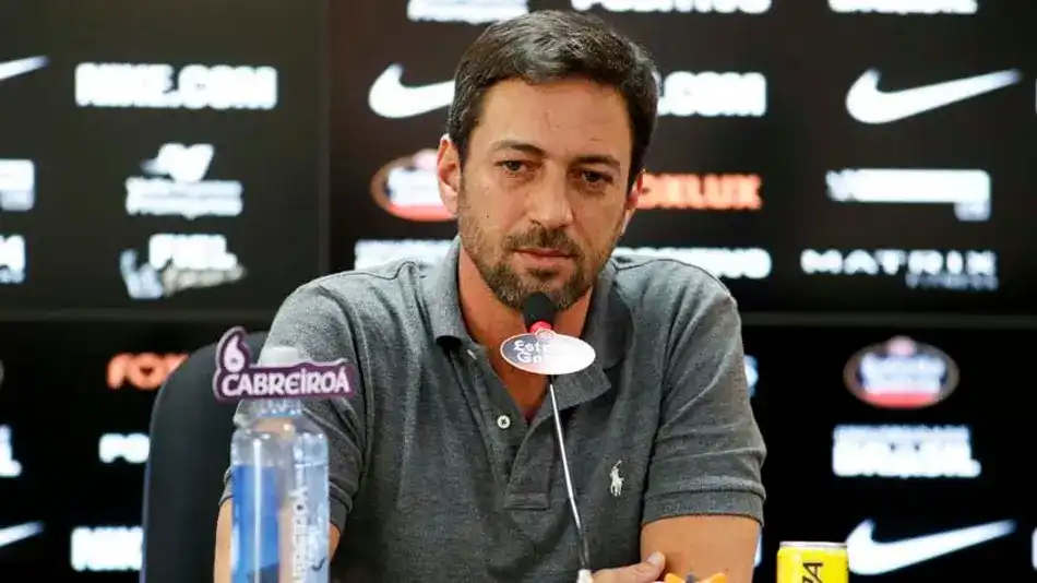 Imagem de Remédio de ereção, cerveja e cigarro: Ex-presidente do Corinthians usou verba do clube para gastos pessoais, aponta relatório fiscal