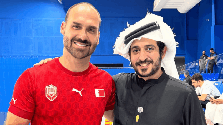 Imagem de Eduardo Bolsonaro viaja ao Bahrein e se reúne com integrante da família real