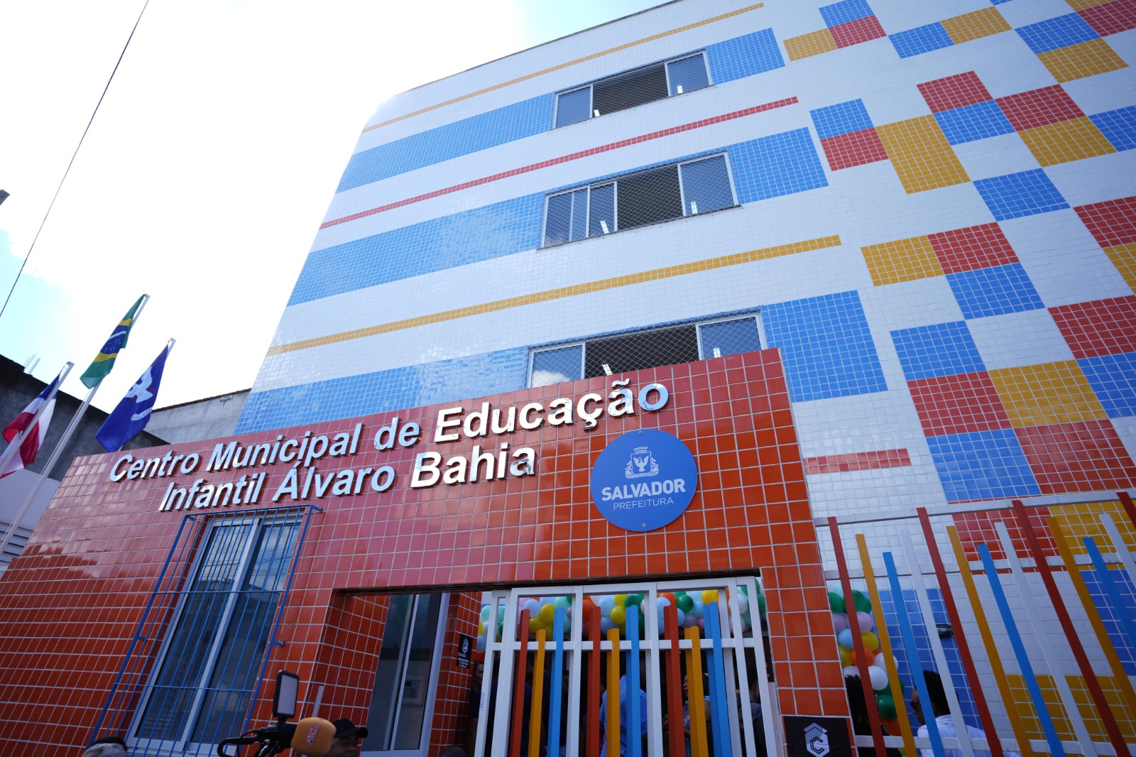Imagem de Com investimento de R$ 10 milhões, Prefeitura inaugura escola em Paripe com 300 vagas em tempo integral