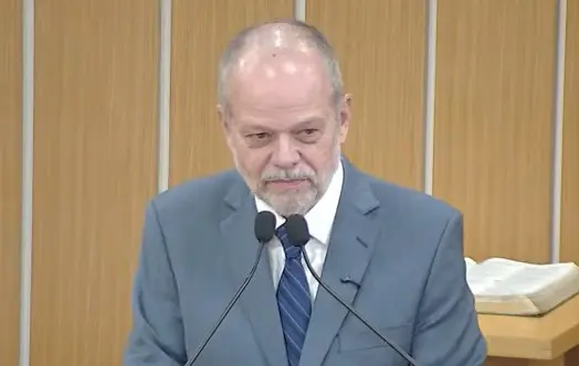 Imagem de PL expulsa prefeito após críticas a Marcos Pontes