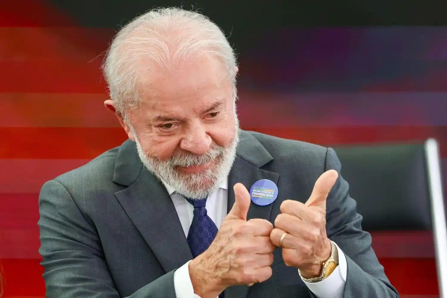 Imagem de Criada pelo seu governo, Lula promete acabar com taxa sobre compras internacionais