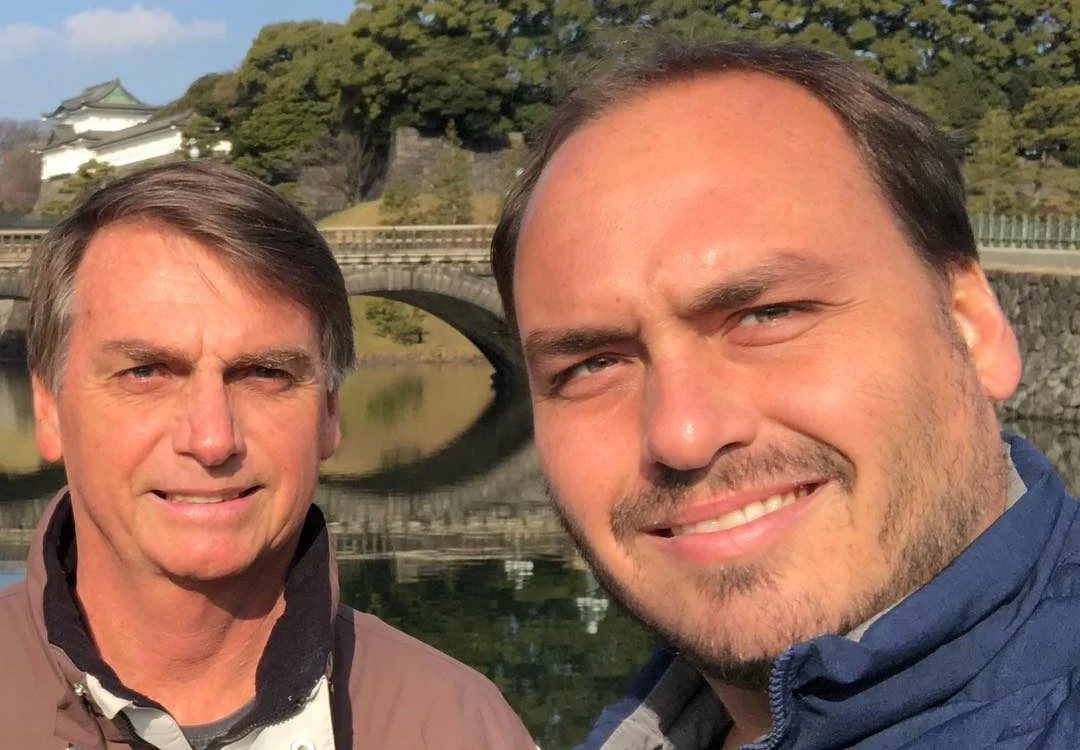 Jair e Carlos Bolsonaro