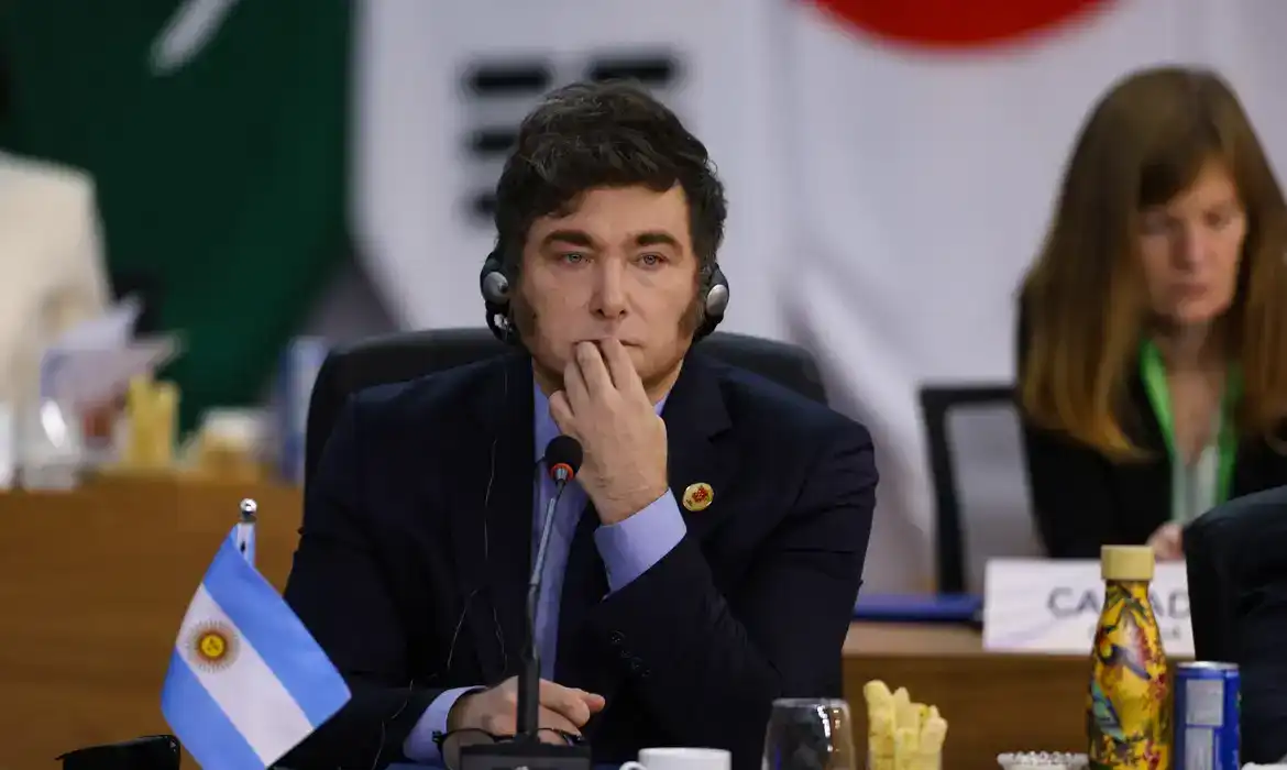 Imagem de Milei corta impostos do agro na Argentina