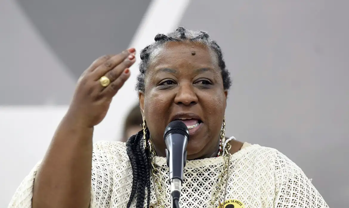 Imagem de Governo Lula se posiciona contra proposta de reduzir maioridade penal no Brasil