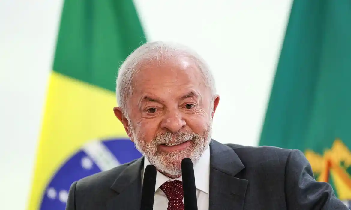 Imagem de Lula pede liberação integral de documentos do caso Banco Master