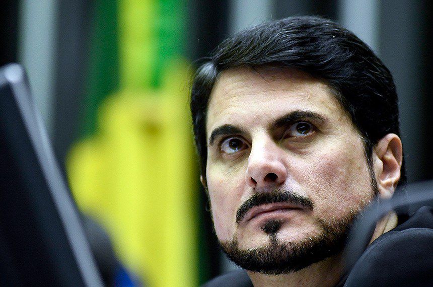 Imagem de Marcos do Val rejeita afastamento do Senado e rebate Moraes: “Não negocio com bandido”