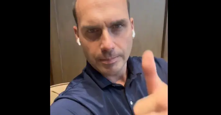 Imagem de Eduardo Bolsonaro reage a Lula e diz que atuação nos EUA mira combate ao crime organizado