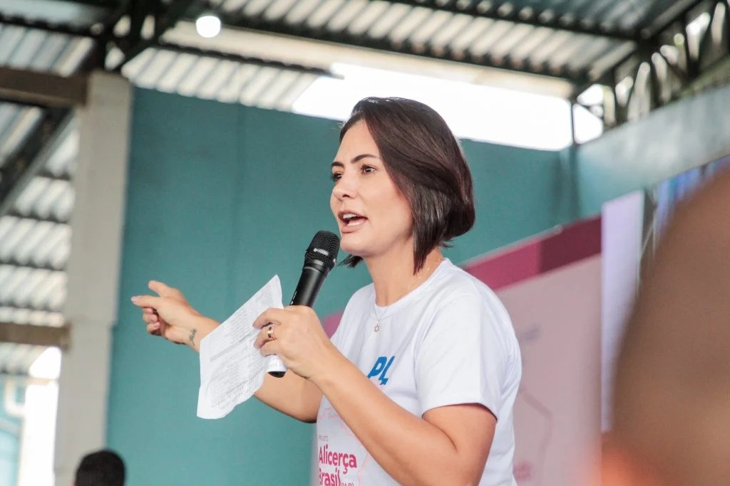 Imagem de Michelle relata crise de saúde de Bolsonaro durante mudança de tratamento