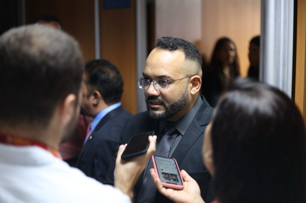 Imagem de Leandro de Jesus protocola pedido de prisão de Alexandre de Moraes após revelações do caso Master