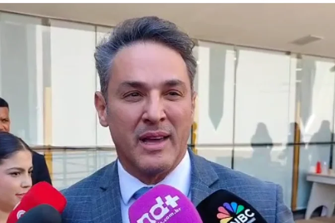 Imagem de Oposição comemora voto de Fux e fala em “esperança” no julgamento de Bolsonaro