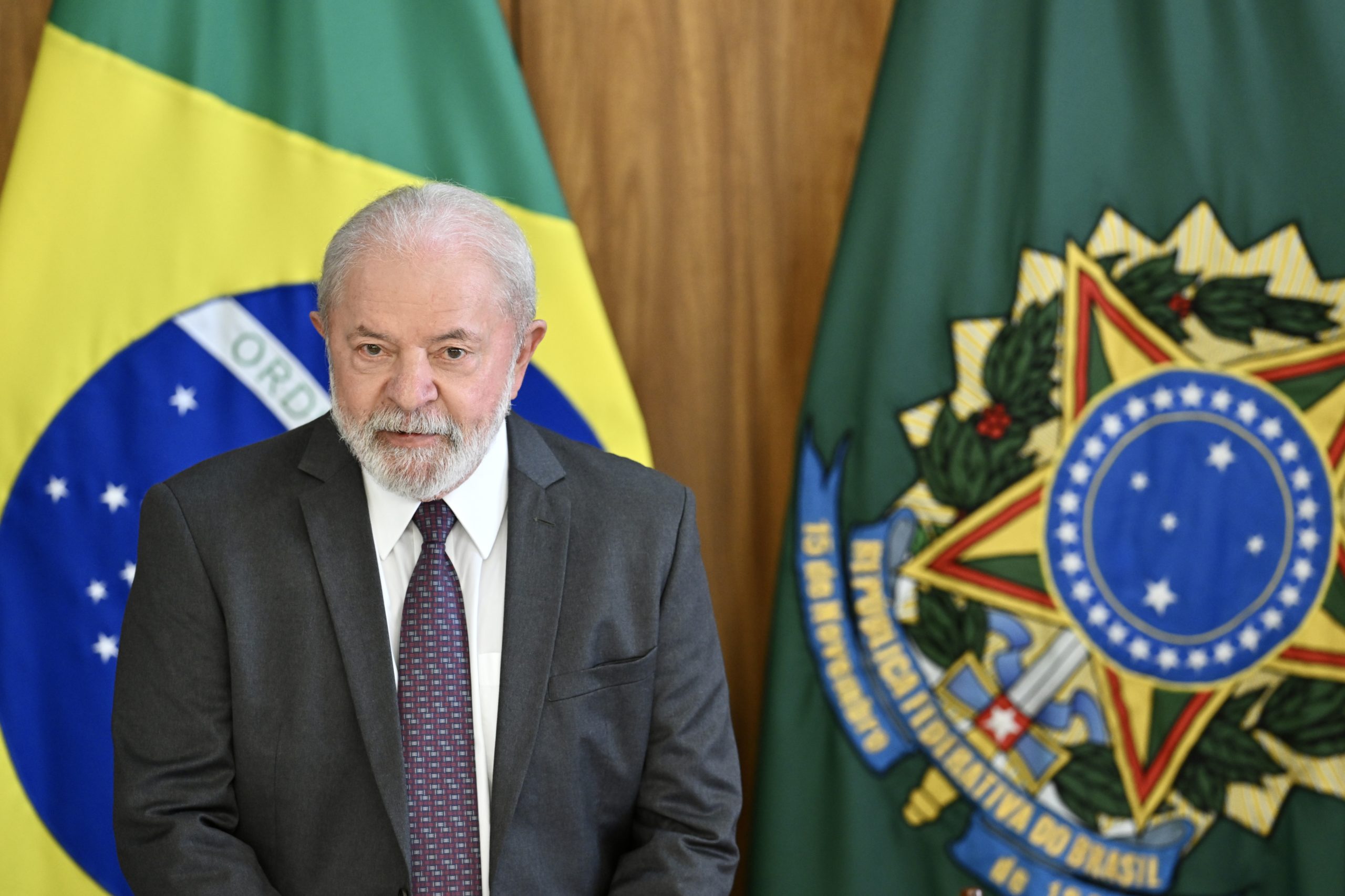 Imagem de Lula amplia equipe jurídica da campanha com ex-ministros do TSE