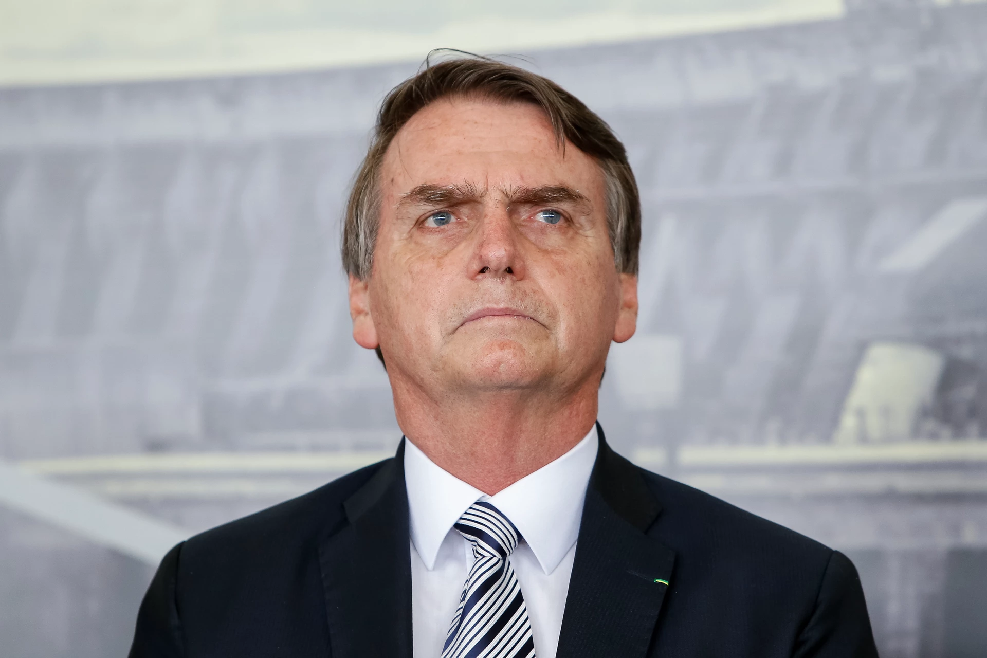 Imagem de Bolsonaro tem nova crise de soluços e vômitos e médico é chamado às pressas para residência