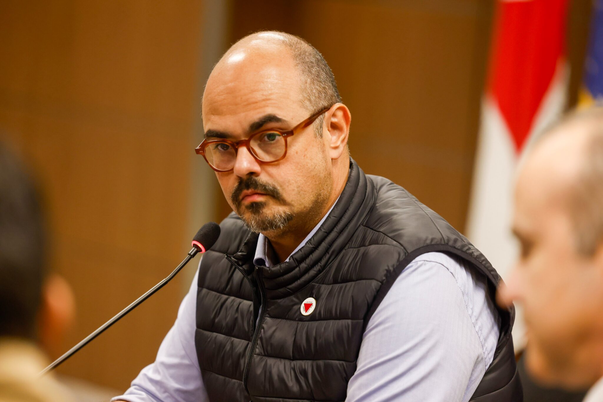 Imagem de Aliado de Zema, governador de Minas convida Flávio Bolsonaro para conversar