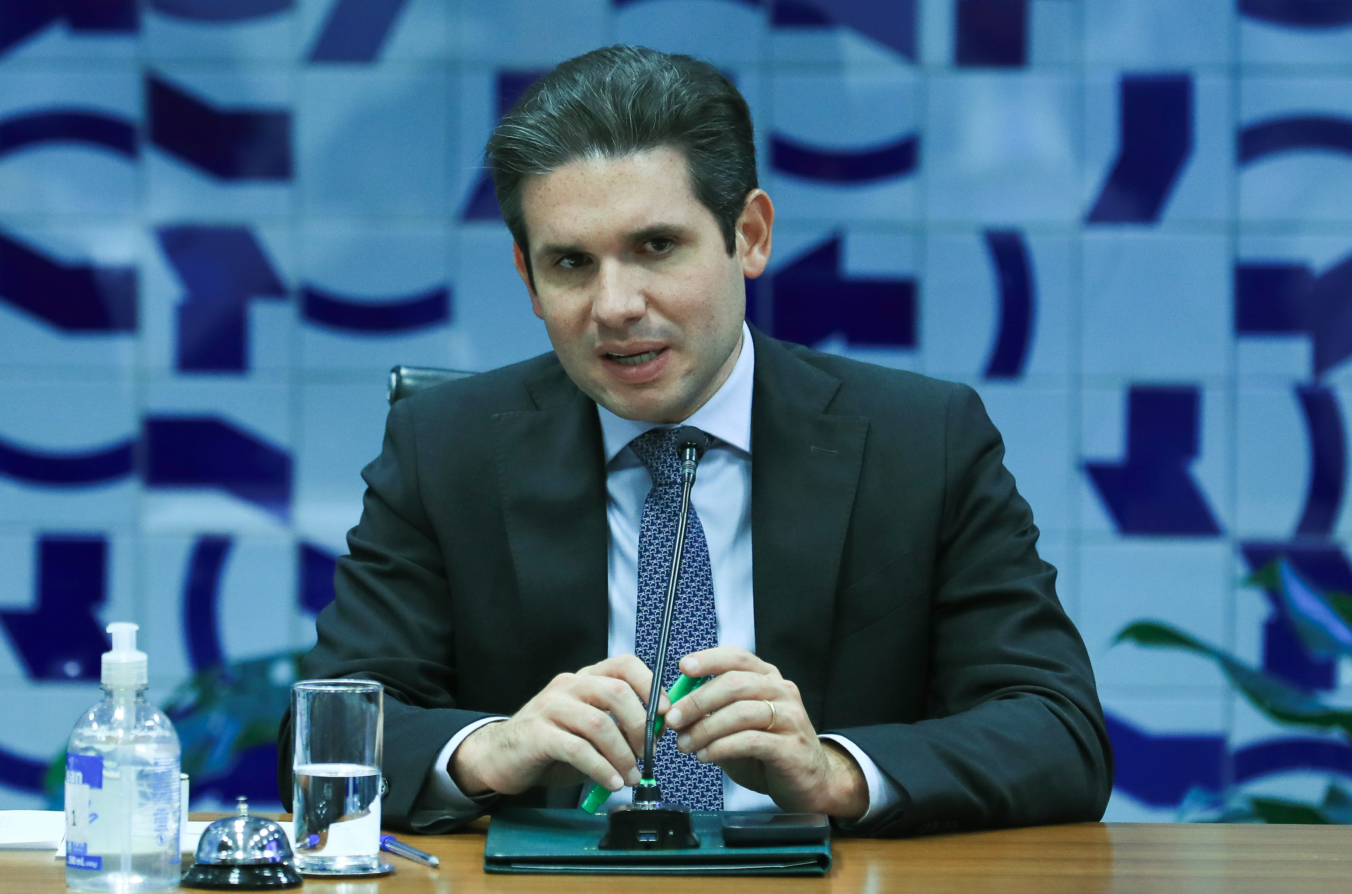 Imagem de Motta escolhe deputado petista como relator do PL que endurece punição por adulteração de bebidas