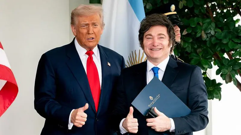 Imagem de Trump defende ajuda bilionária à Argentina e elogia Milei: “Estão lutando por suas vidas”