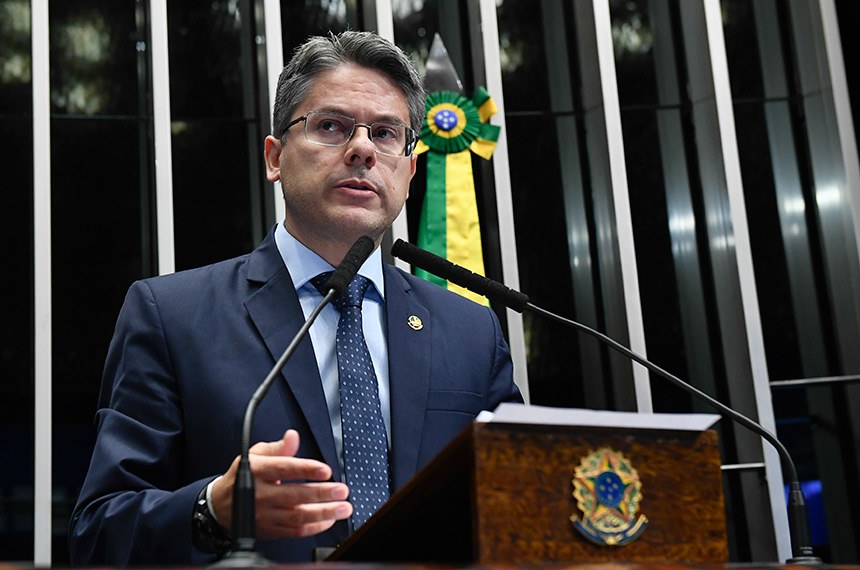 Imagem de Alessandro Vieira diz que operação contra Ciro Nogueira “pega mal” para o Senado