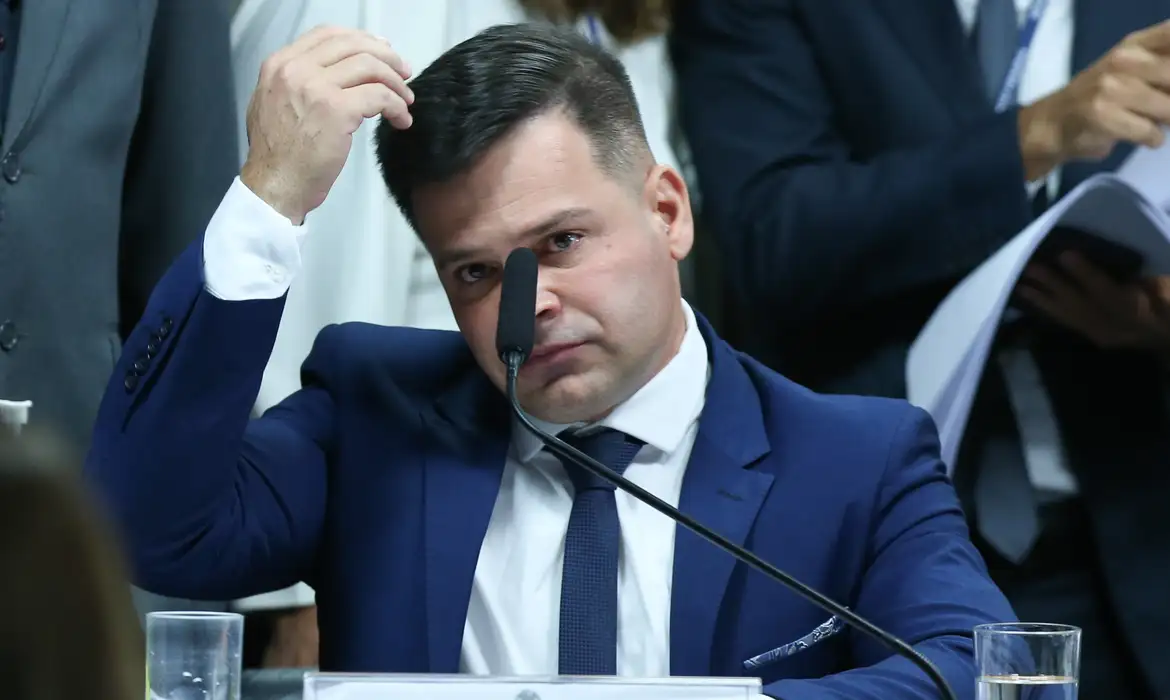 Imagem de Autoridades do Paraguai afirmam que passaporte usado por Silvinei Vasques era legítimo