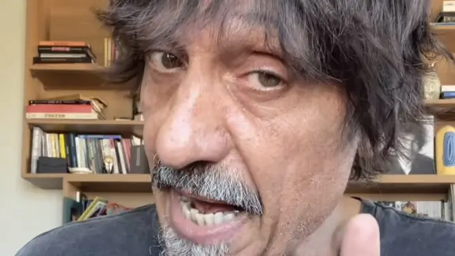 Imagem de Senado afasta Eduardo Bueno após vídeo comemorando assassinato de Charlie Kirk