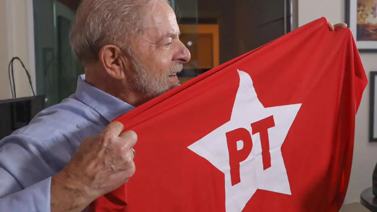 Imagem de PT aciona TSE e pede punição ao PL por críticas a Lula