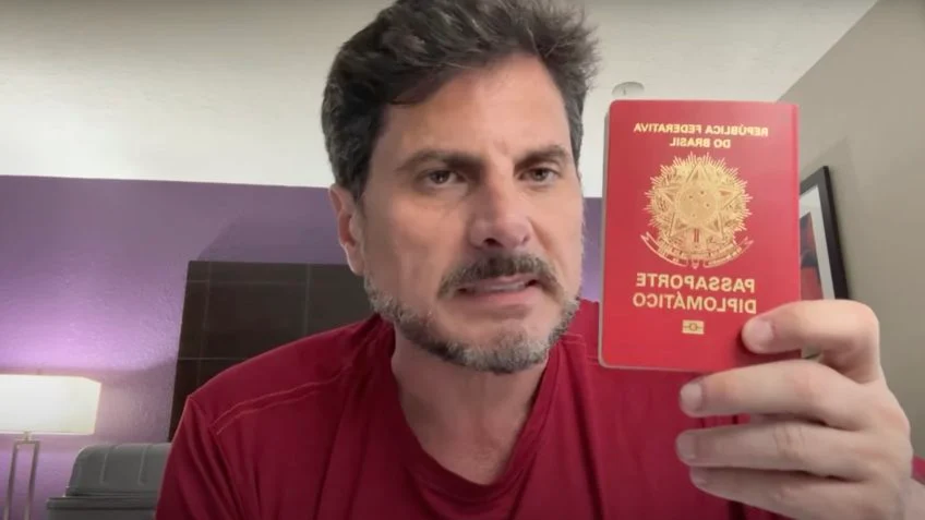 Senador é alvo de medidas cautelares impostas por Alexandre de Moraes após retornar dos EUA