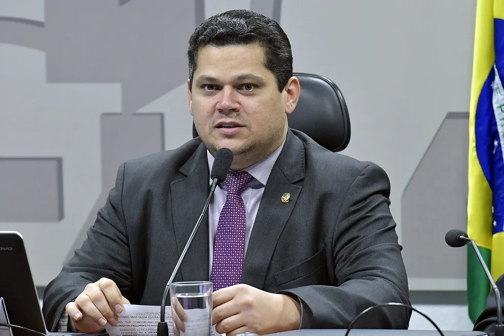 Imagem de Senado avança com PEC da aposentadoria especial e amplia pressão sobre governo Lula