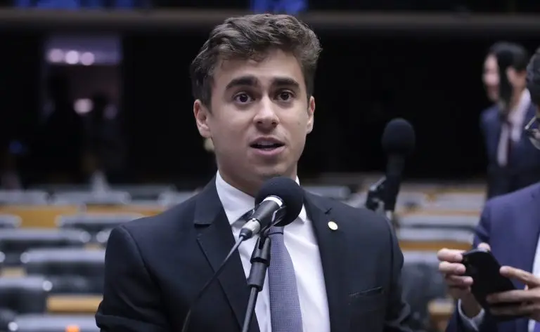 Imagem de Nikolas Ferreira diz que bolsonaristas vão “lutar pela liberdade” e pressiona pela anistia ampla