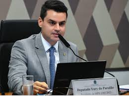 Imagem de Deputado destinou emendas usadas em shows de cantor do qual é empresário