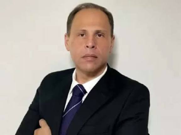 Imagem de Defesa de ex-assessor de Moraes pede que julgamento seja presencial no STF