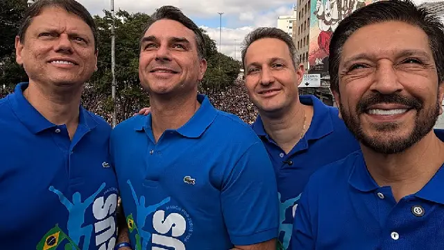 Imagem de Flávio Bolsonaro fala em “guerra espiritual” e reforça discurso de oposição ao governo