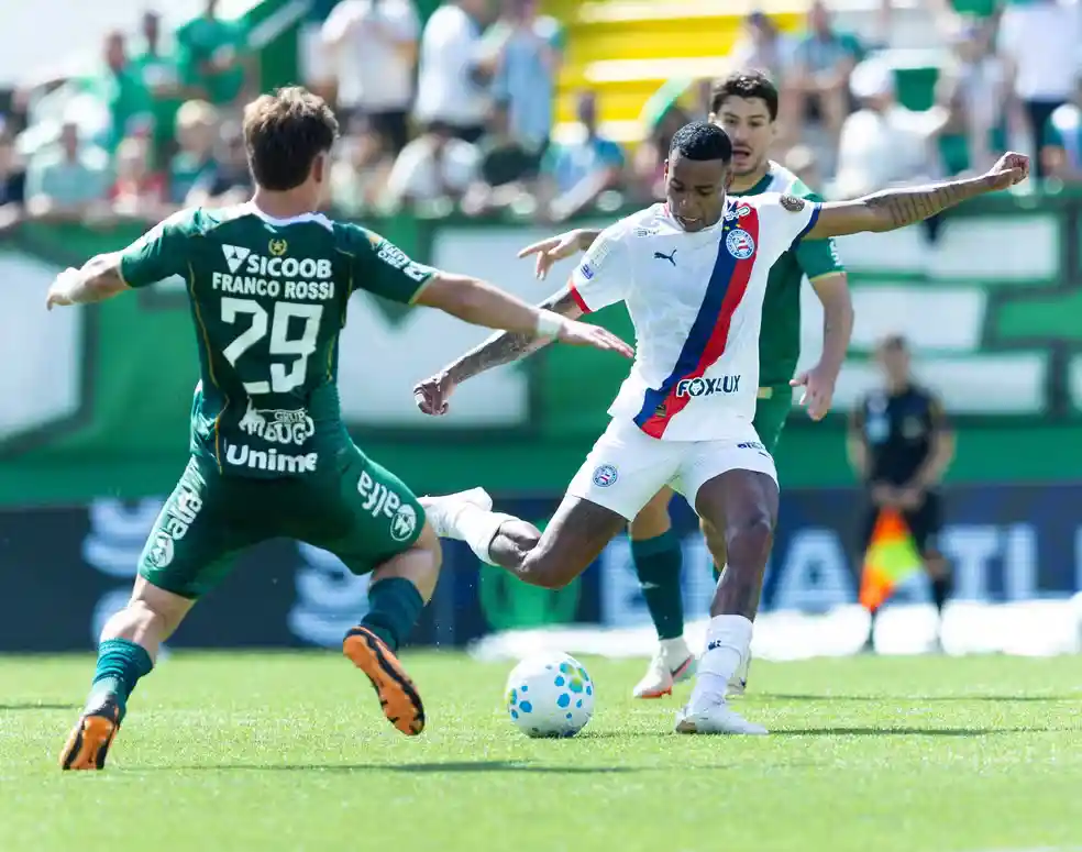 Imagem de Bahia empata com a Chapecoense em jogo de seis gols