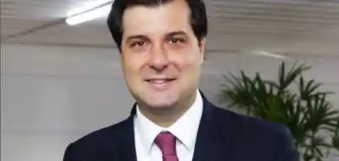 Imagem de PF investiga mensagens entre Daniel Vorcaro e irmão do procurador-geral de Justiça da Bahia