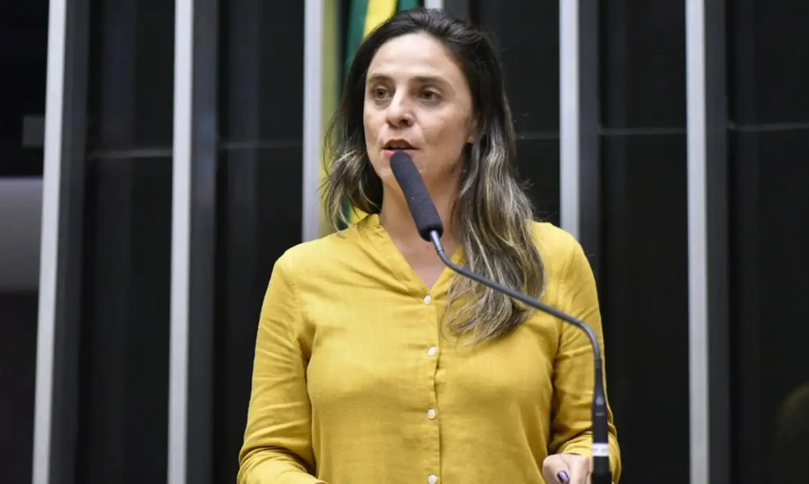 Imagem de Deputada do Psol apresenta projeto para proibir Lei Magnitsky sem aval do Brasil