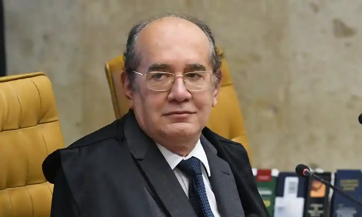 Imagem de Gilmar Mendes alfineta Fux e defende “resistência ao autoritarismo da Lava Jato”