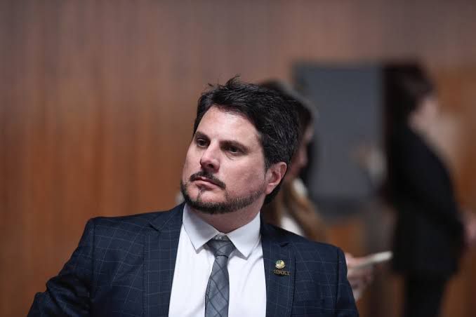 Imagem de Senador Marcos do Val afirma que retorna ao Brasil em 4 de agosto após bloqueio de contas pelo STF