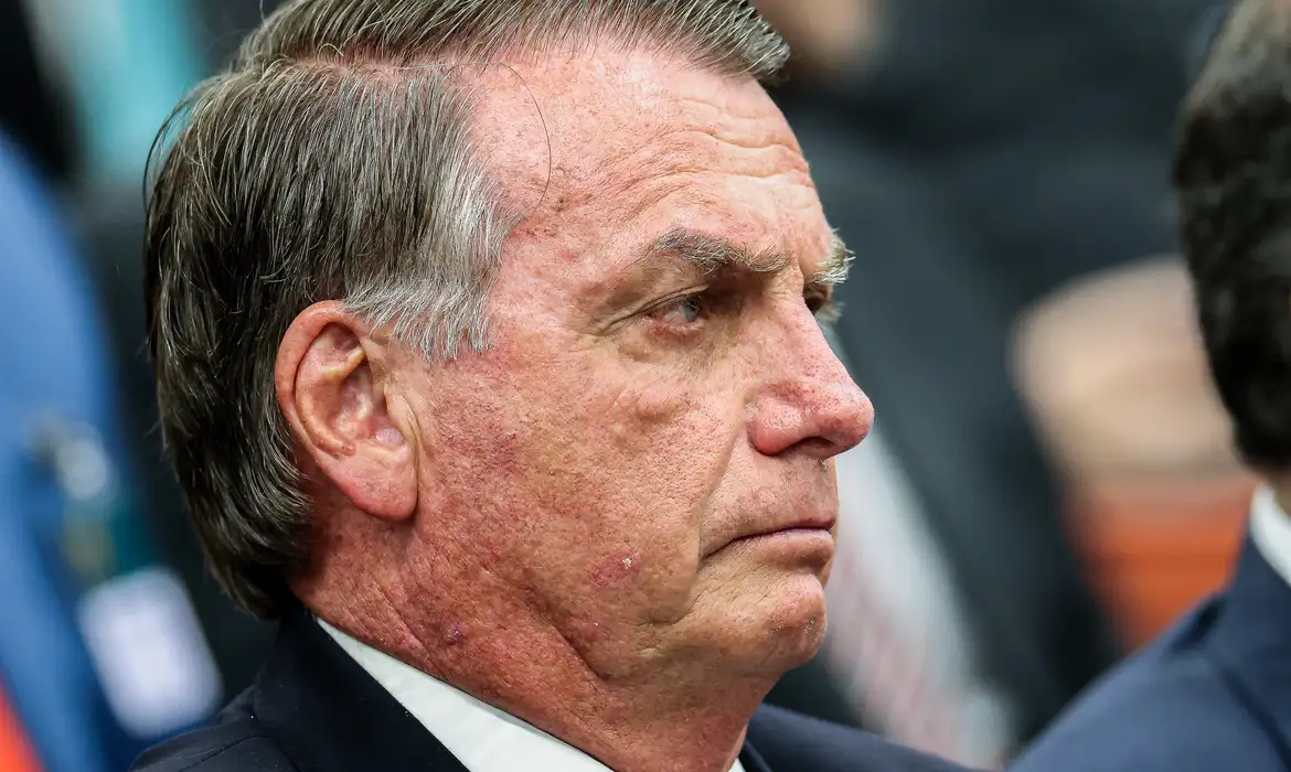 Imagem de Bolsonaro pode levar até “9 meses” para se recuperar de cirurgia no ombro