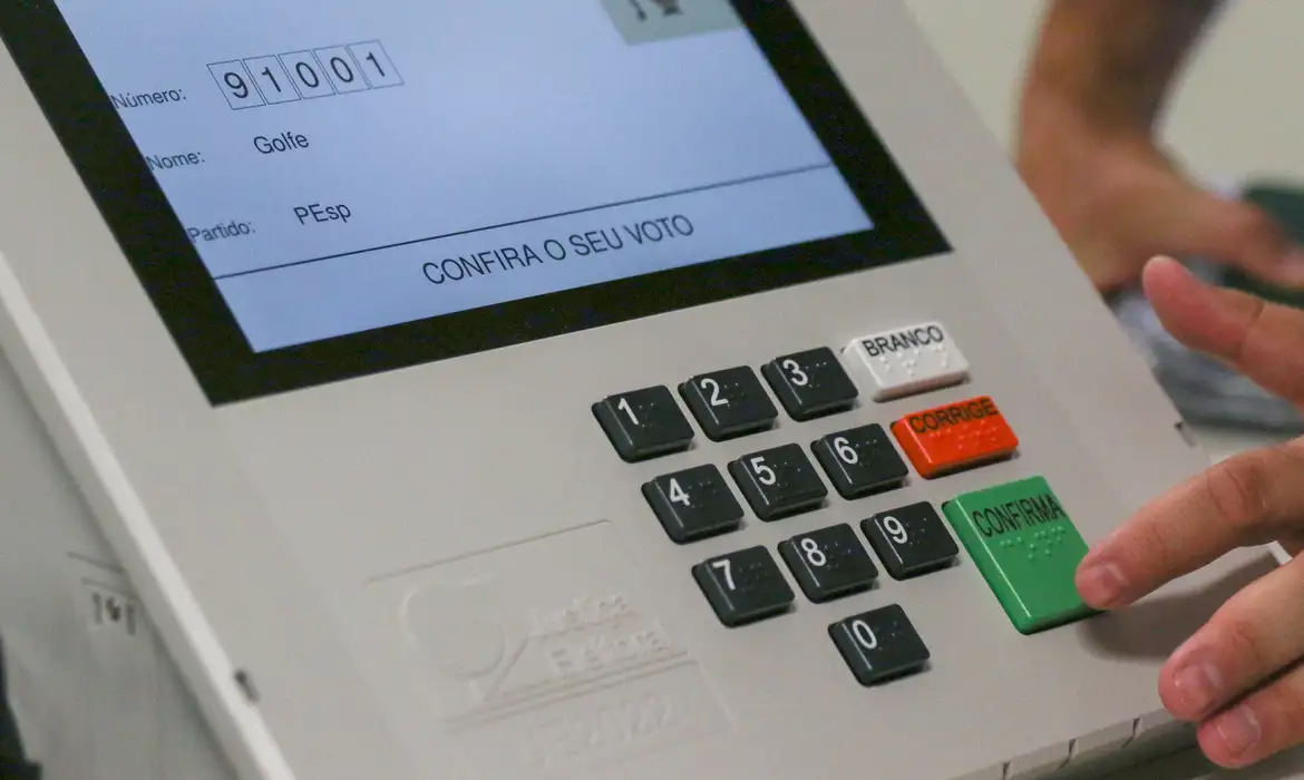 Imagem de TSE abre licitação de R$ 2 milhões para comprar caixas de papelão para urnas