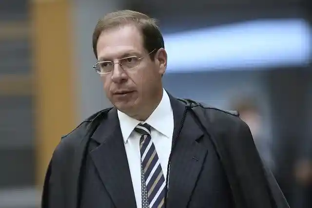 Imagem de Luis Felipe Salomão assume presidência do STJ e promete mudanças na Corte
